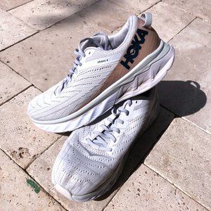 Hoka One One W Arahi 4